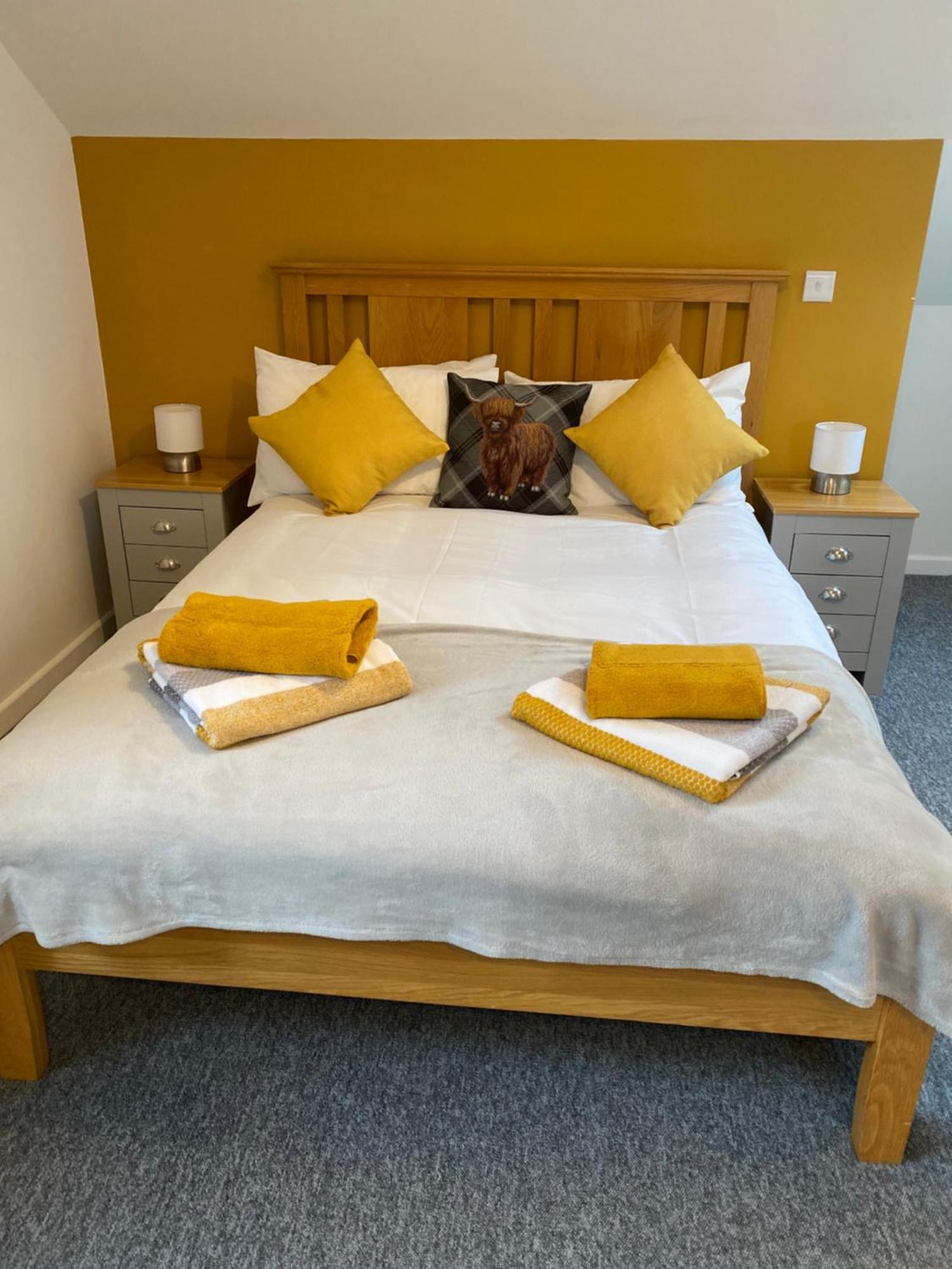 Modern Studio Apartment Set Beneath The Black Mountains A Stones Throw From The Offas Dyke Path Clodock المظهر الخارجي الصورة